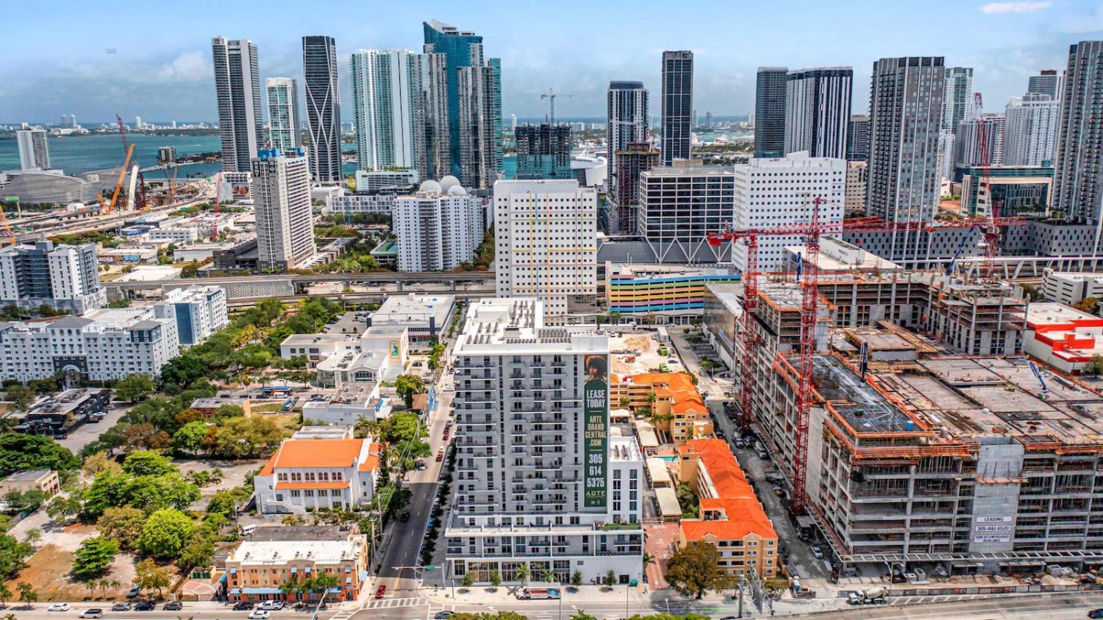 Modern Unit In Downtown Miami With Free Parking Apartment Exterior photo