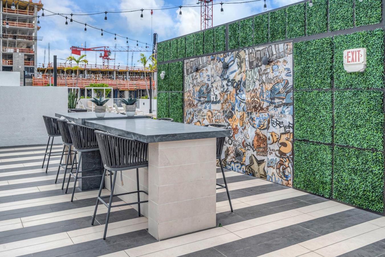 Modern Unit In Downtown Miami With Free Parking Apartment Exterior photo