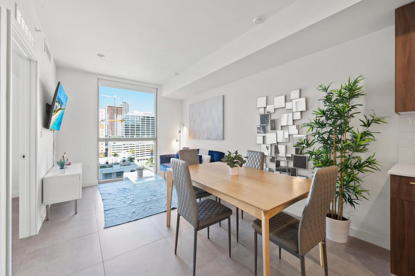 Modern Unit In Downtown Miami With Free Parking Apartment Exterior photo