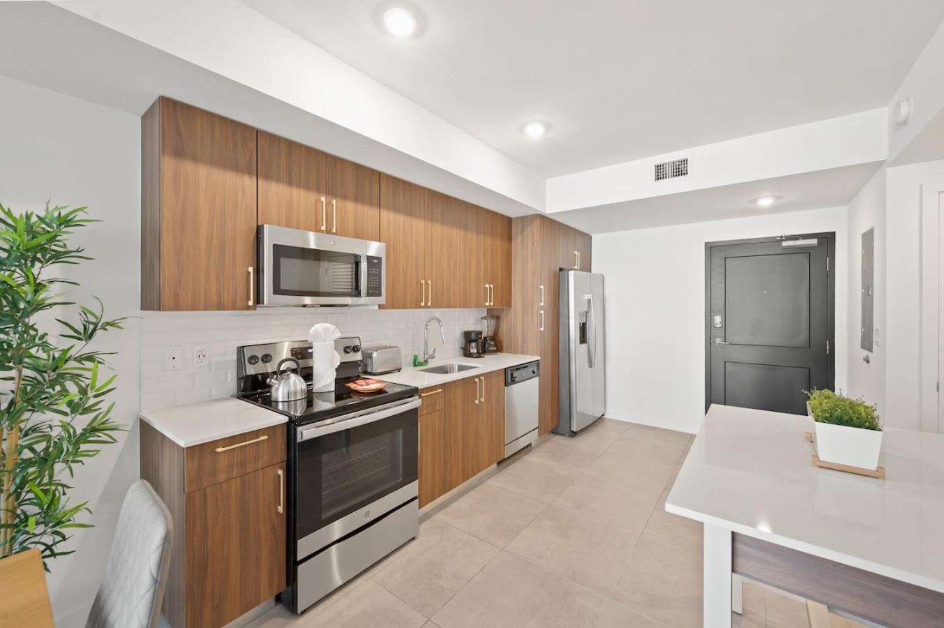 Modern Unit In Downtown Miami With Free Parking Apartment Exterior photo